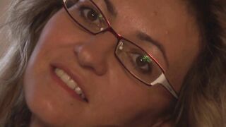 Taseem (25), Simona J. (39)