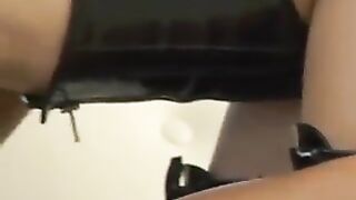 lesbian rockers fingering each other