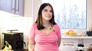 Ersties - Zwei heiße Babes verweigern einem heißen Babe die Befriedigung