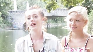 Deutsche Mädels vergnügen sich in der Umkleidekabine
