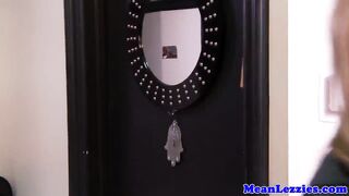 Busty lezdom hairdresser licked out by beauty