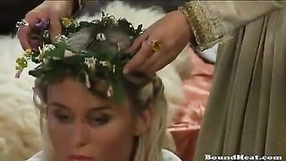 Countess Making Love With Her Lesbian Slave