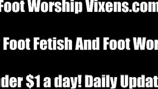 You look like you need a nice footjob from your roommate