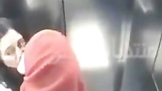 Sexy Haram Muslim Women kissing