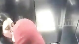 Sexy Haram Muslim Women kissing