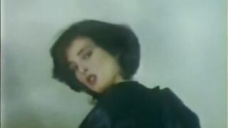 JOLIE PATRONNE ENCULE SA FEMME DE MENAGE