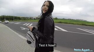 Public Agent Alessa Savage Gets Creampied Outdoors