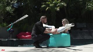 Fun Slut Tera Winters Gets Big Dick Balls Deep