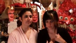Girls Kiss With Passion, (Preview)