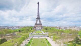 He has sex with 2 sexy brunettes in the same day