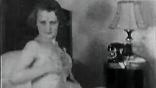 Horny Lesbian Loves Her Big Dildo (1920s Vintage)