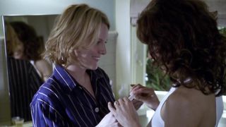 Laurel Holloman and Jennifer Beals - The L Word 04