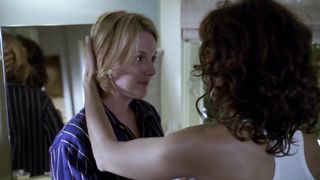 Laurel Holloman and Jennifer Beals - The L Word 04