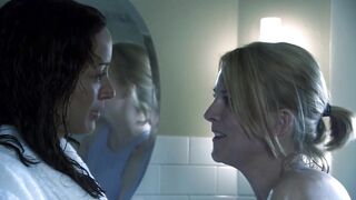Laurel Holloman and Jennifer Beals - The L Word 03
