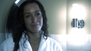 Laurel Holloman and Jennifer Beals - The L Word 03