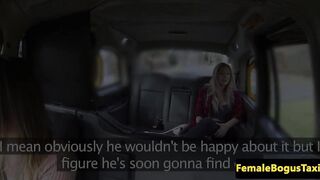 Les taxi driver licking babes ass and pussy