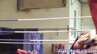 Lesbian babes scissoring after wrestling 