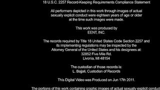 Marry Queen Dildos Juicy Pussy