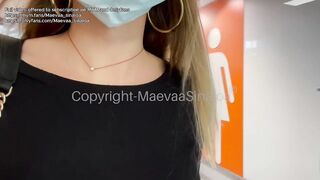 STRANGER CHALLENGE - I ask a stranger to fuck me in the toilets of the Paris airport
