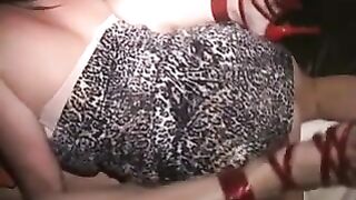 MILF fingers hotwife Squirts on BBW Gets fisted