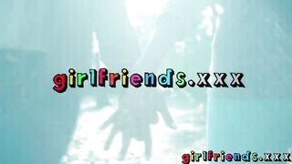 Girlfriends catch up and make amateur homemade lesbian sex