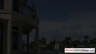 Pussyeating busty MILF queened by les teen