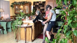 Homemade – Mature Milf Seduces Married Neighbor