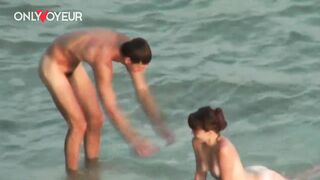 Beach Voyeur. She wanted to swallow, but got just body cumshot. Very hot couple beach sex!