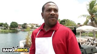 BANGBROS - Grill Master Shorty Mac Serves Alexis Breeze Some Meat