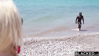 blacked this hot wife was looking for some fun on vacation