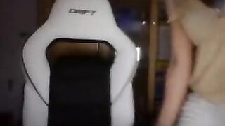 2 teens flashing pussy