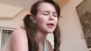 Deux salope de 18 ans