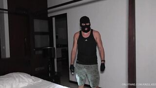 ???? A thief broke into my house and fucked my pussy and filled it with cum! Unexpected CREAMPIE from