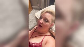 MILF Wife swallows cum