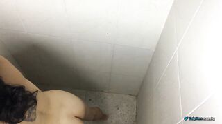 My stepmom bursts into the shower and I fucked her really nice
