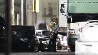 Miley Cyrus kissing and Fingering Stella Maxwell (Staged)