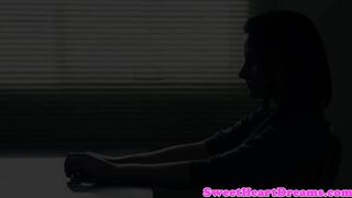 Dominant les beauty rimming babes ass