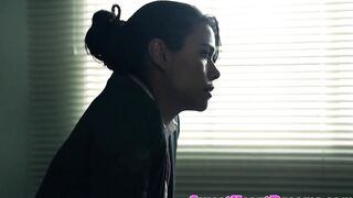 Dominant les beauty rimming babes ass