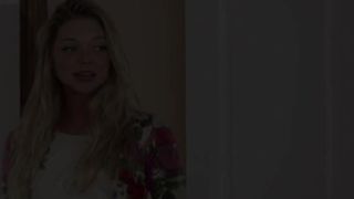 Cougar les seduces sapphic dyke babe