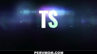 Helpful Stepmom Helps Me Cum