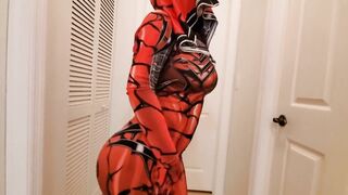 Curvy spider-pawg twerks on dick