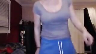 Kiss This lesbian webcam 2