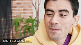 BRAZZERS - Stunning News Reporter Sofia Lee Interviews Jordi & Agrees To Ride His Dick On Camera