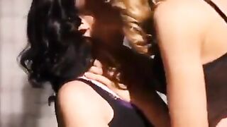 Lesbian Hot Kissing 
