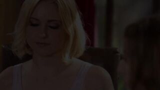 Beautiful teen lesbian threesome pussylicking