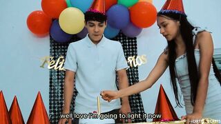 I HAVE A THREESOME WITH MY BOYFRIEND AND MY BEST FRIEND AS A BIRTHDAY SURPRISE TO FULFILL HIS FANTAS