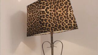 Melissa lamiendo el culo de la guera tetona