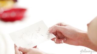 Cadance Lux Squirts on Ashley Adams' face