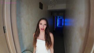 I meet her in the elevator, she followed me to my hotel room ????️???? - Laura Quest