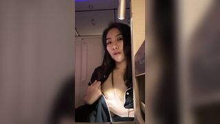 Hot sexy slut masturbating in business class flight! bunnybrownie!public flashing